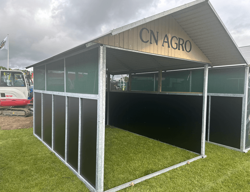 Leskur, liggehall, løsdrift til hest (Contryhus)